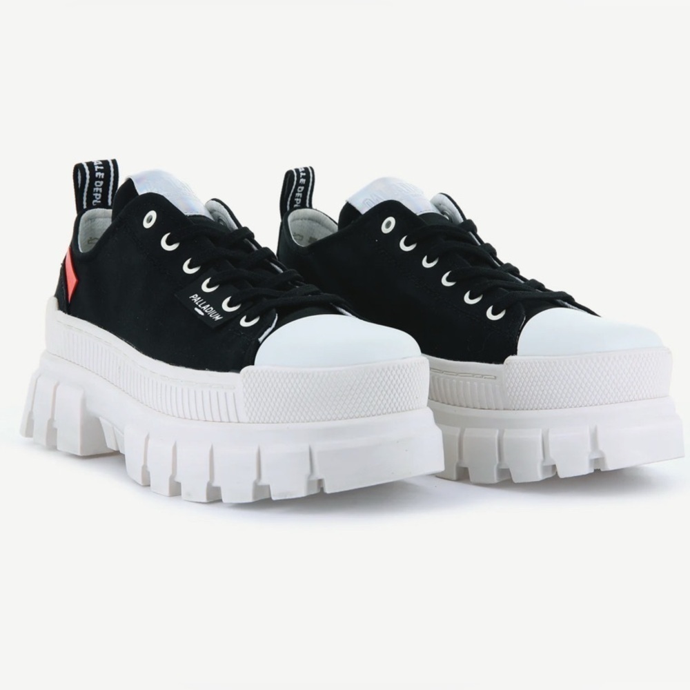 Palladium Revolt Chelsea TX Platform Sneakers Black Size 9 NIB